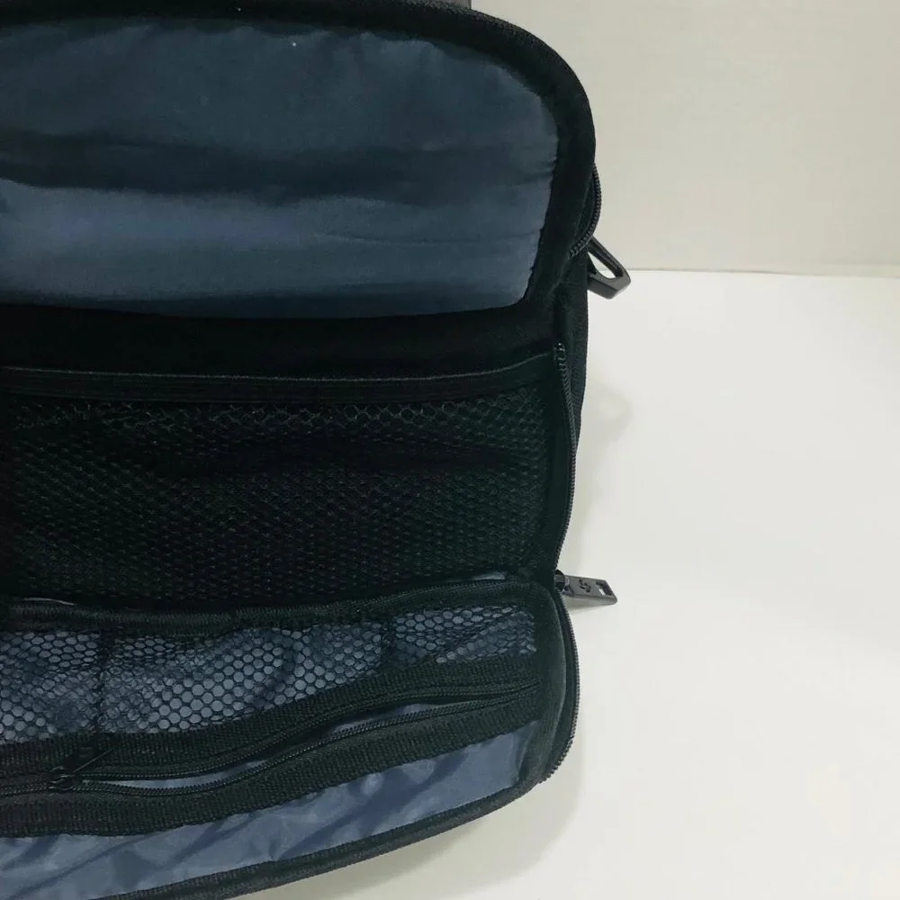 NWOT Samsonite Black Camera Case Bag Padded 5 Pockets 8 x 5 x 5.5‎ Straps